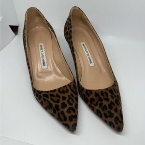Manolo Blahnik Brown Leopard Print Pumps